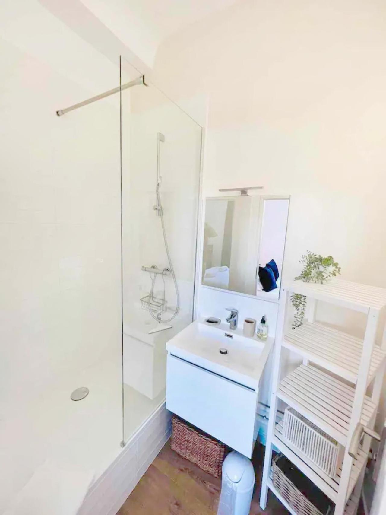 Apartment Le Carnot: 2 Prs Neuf Proxi Centre Historique Dijon